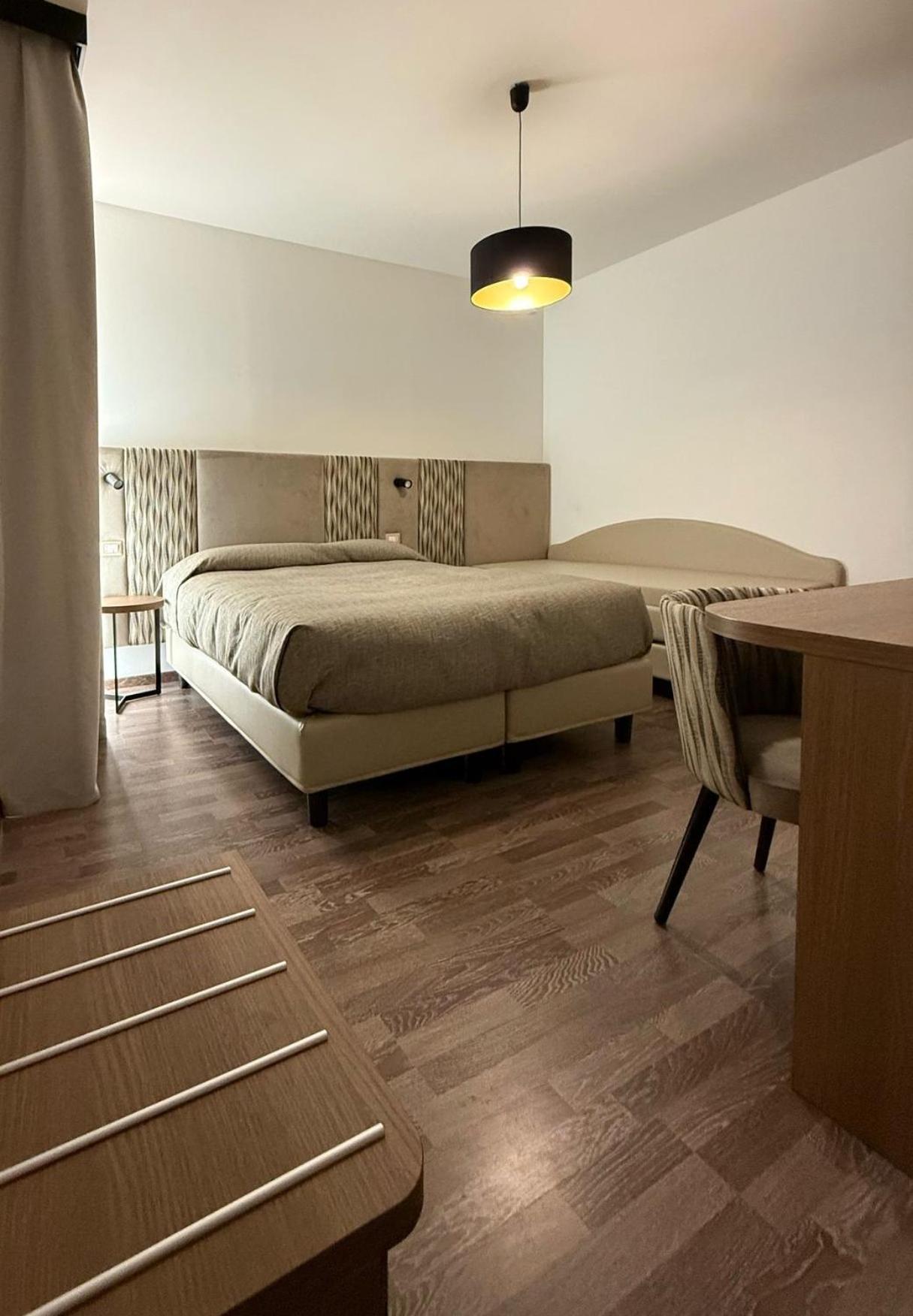Hotel Miramare Pineto Luaran gambar